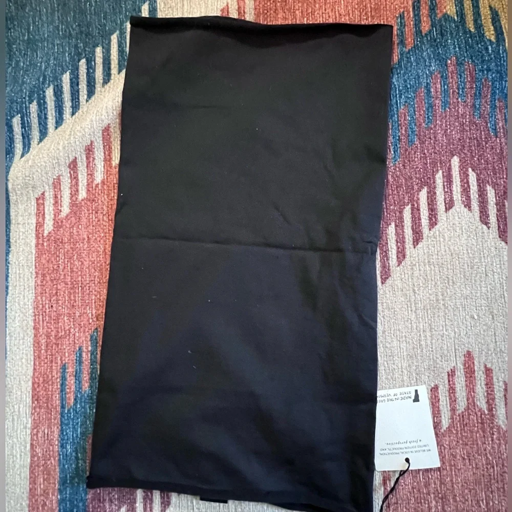 NWT | Skida | one size | Tour Neckwarmer | Color: Stealth2